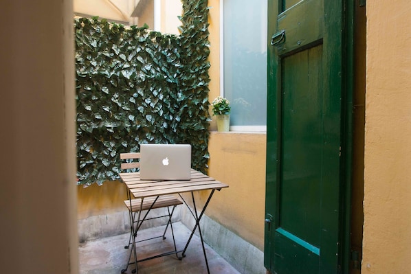Apartment | Terrace/patio