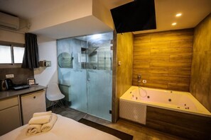 Standard Apartment with Jacuzzi