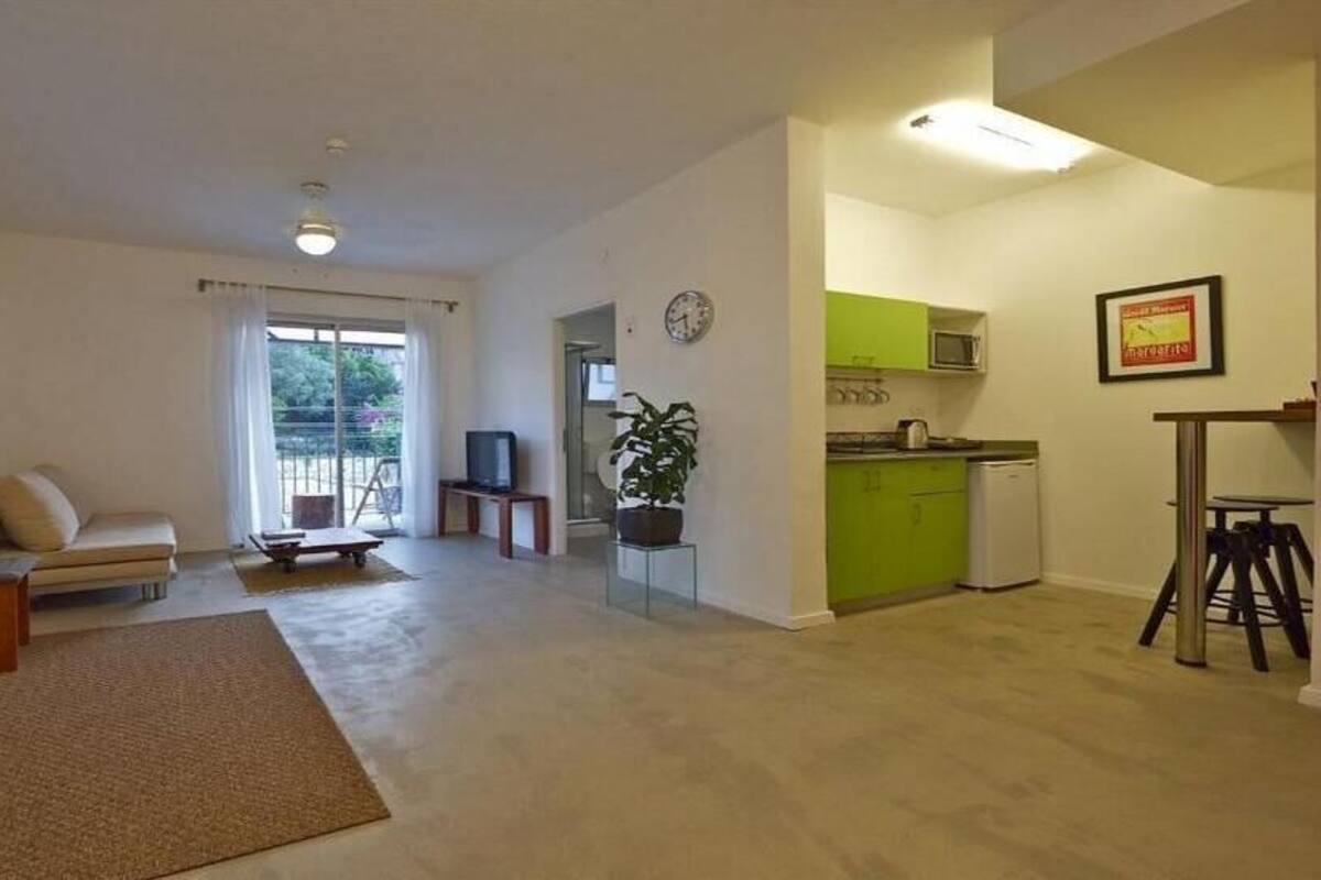 Deluxe One bedroom Apartment | 客房内保险箱、笔记本电脑工作区、隔音、熨斗/熨衣板