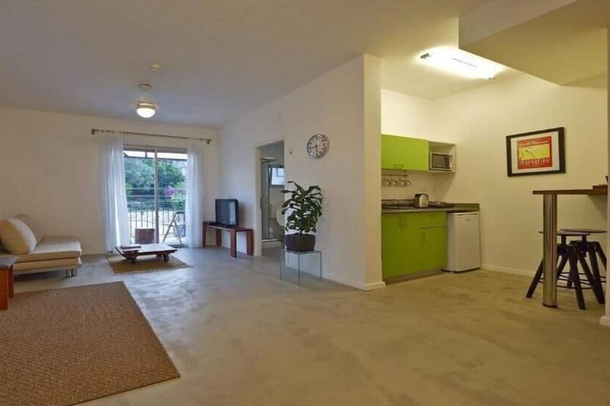 Deluxe One bedroom Apartment | 1 bilik tidur, peti besi dalam bilik