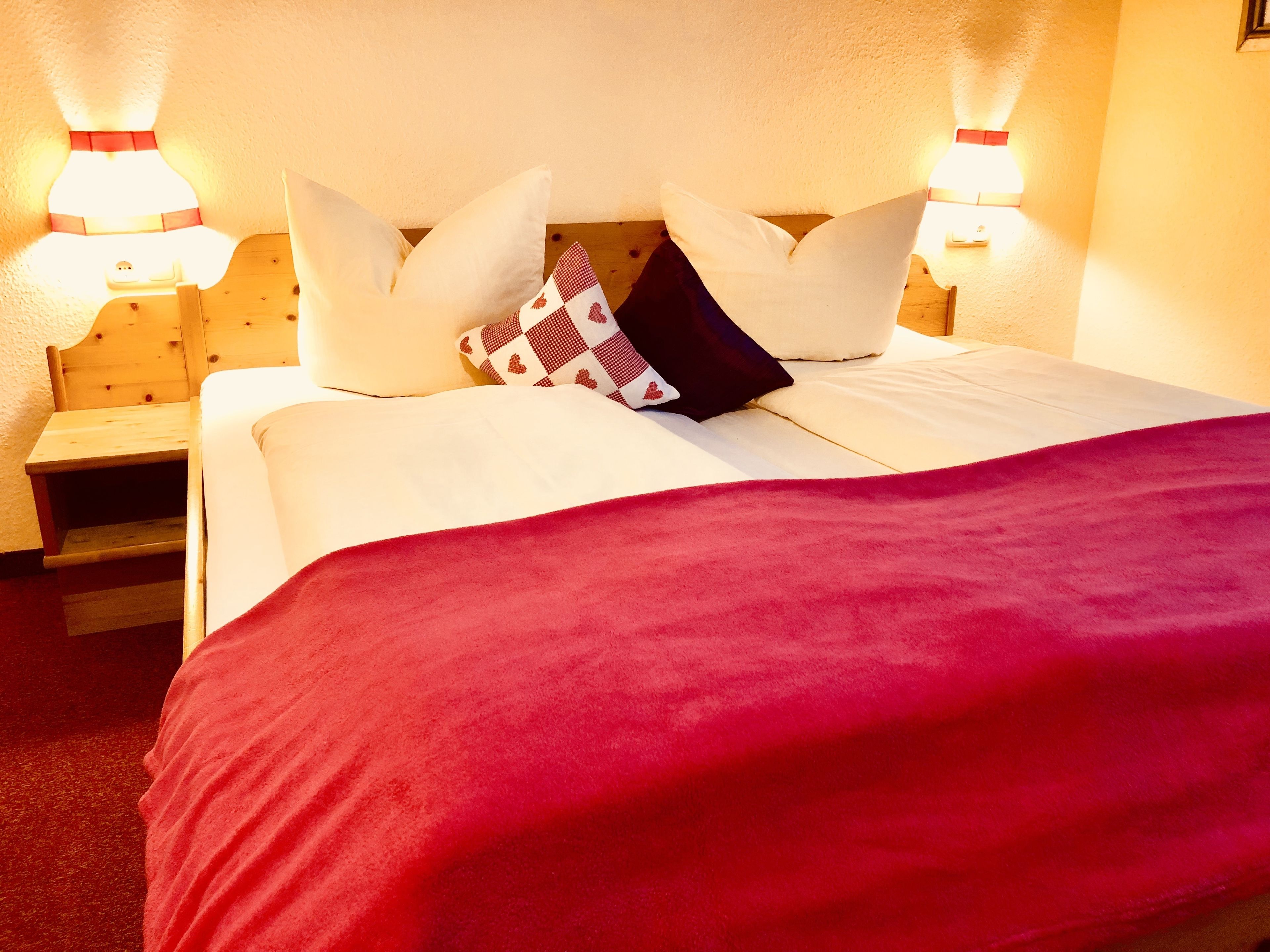 Double Room, 1 Double Bed, Non Smoking | In-room safe, WiFi (free), bed sheets