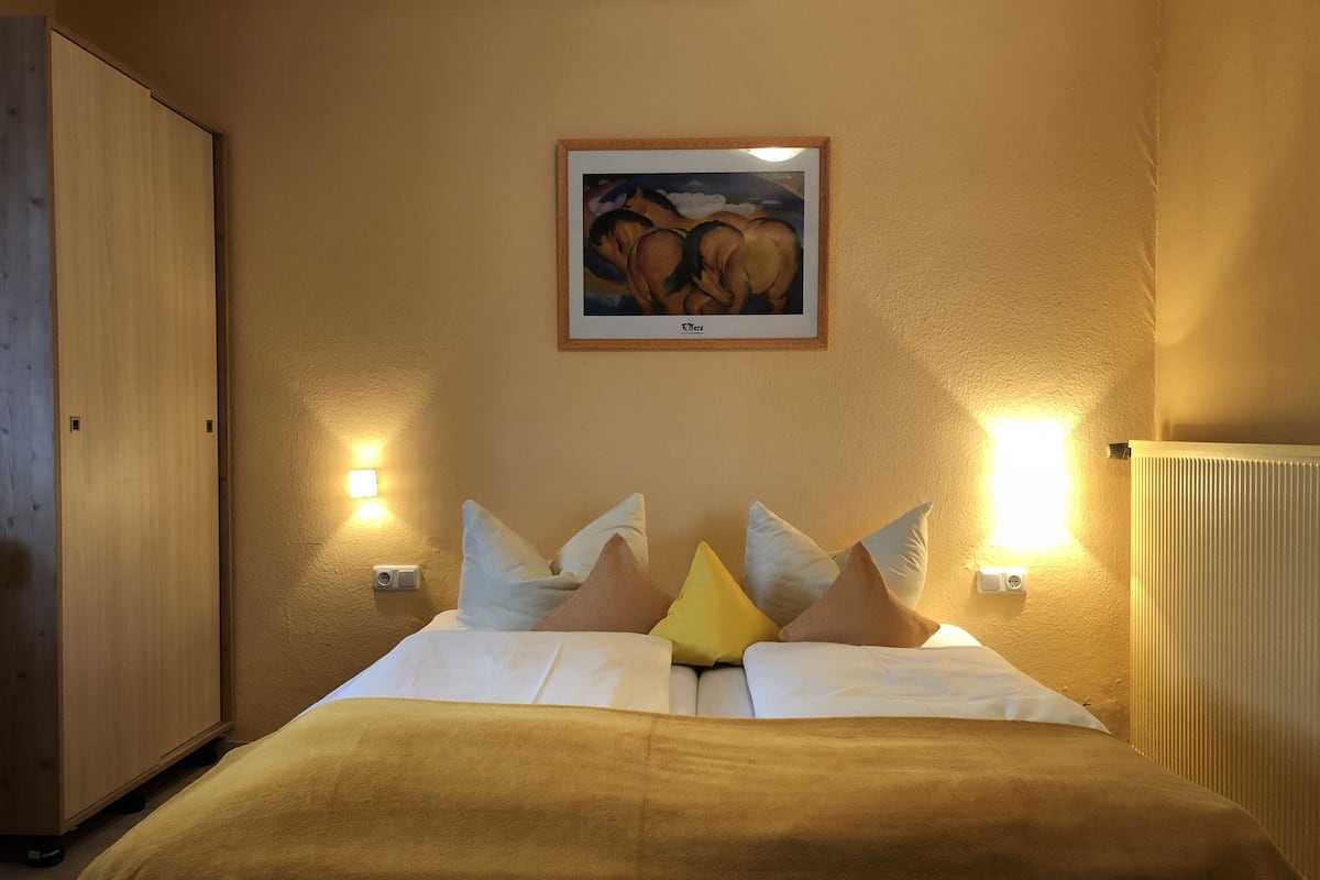 Double Room, 1 Double Bed, Non Smoking | In-room safe, WiFi (free), bed sheets