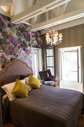 Premium bedding, Select Comfort beds, individually decorated - Le Puits d'Athie (Appoigny)