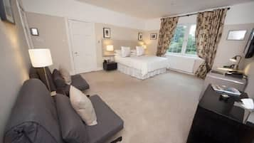 Family Suite, Garden View (Red Castle) | Premium bedding, desk, soundproofing, iron/ironing board