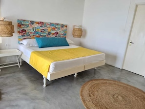 Chambre Simple Supérieure, vue plage | Bureau, chambres insonorisées, lits bébé (gratuits), draps fournis