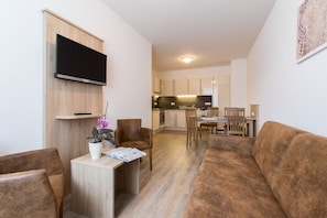 Appartement, 2 slaapkamers | Woonruimte | Flatscreentelevisie