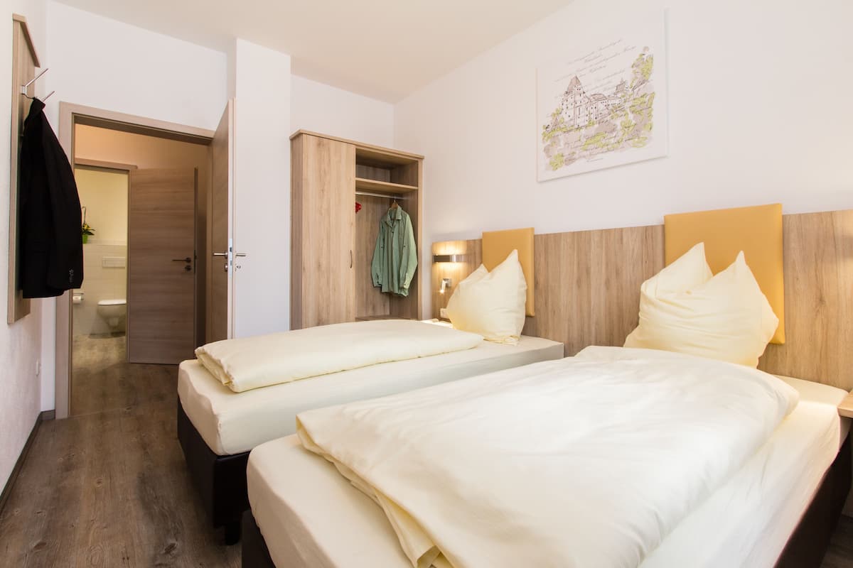 condo, 2 bedrooms | desk, soundproofing, free wifi, bed sheets