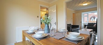 3 Bedroom Holiday Home With River Views