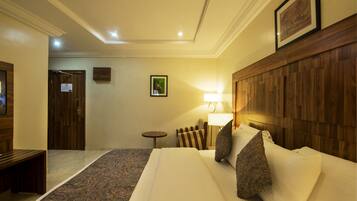 Coffre-fort, décor unique, ameublement unique, bureau