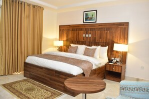 Habitación superior, 1 cama de matrimonio, accesible para personas con discapacidad, no fumadores | Vistas desde la habitación