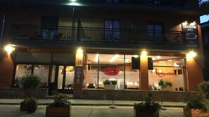 Front of property - evening/night - Can Baral.la (Sant Pau de Seguries)