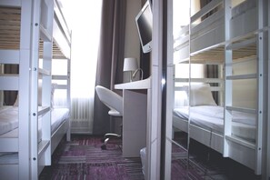 Desk, free WiFi, bed sheets - Hotell Västmannagatan no.61 (Stockholm)