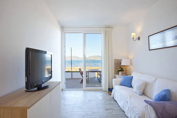 صورة غير مصنفة، 1 من 26، زرّ