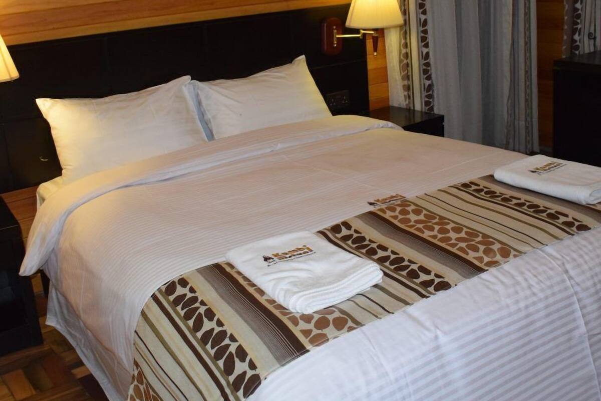 Superior Double Room | Individually furnished, desk, iron/ironing board, free cots/infant beds