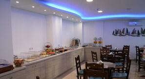 Breakfast buffet - Naiades Marina Hotel (Agios Nikolaos)