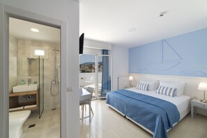 Literie de qualité supérieure, coffres-forts dans les chambres, bureau