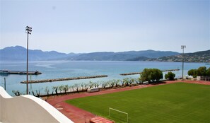 Vista para praia/oceano
