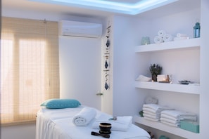 Salle de soins pour les couples, sauna, soins du corps, aromathérapie