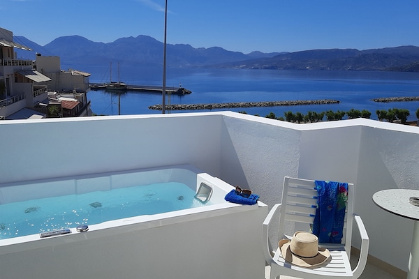 Bañera de hidromasaje privada