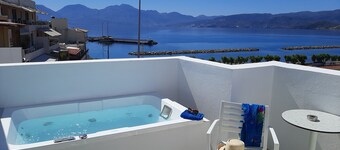 Naiades Marina Hotel