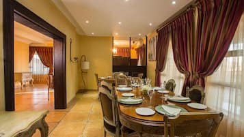 Desayuno bufé gratuito y diario