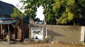Property entrance - Ndoto Guesthouse (Nungwi)