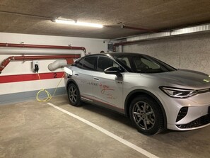 Parken ohne Service (11 EUR pro Nacht)