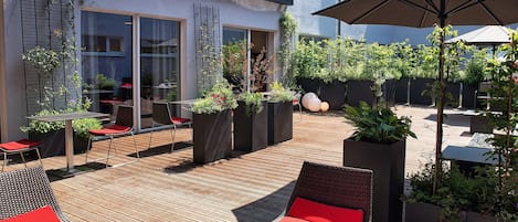 Chambre Triple Confort | Terrasse/Patio