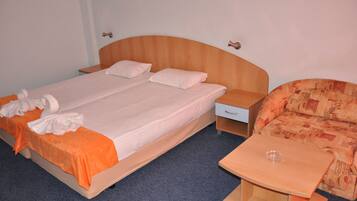 Minibar, Zimmersafe, Schreibtisch, schallisolierte Zimmer