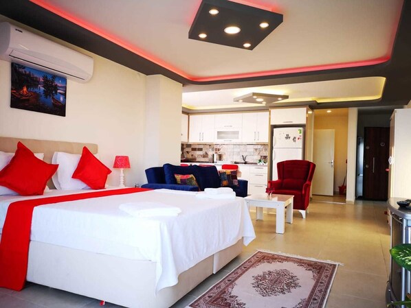 Traditional Apartment, 1 Queen Bed, Non Smoking, Sea View | 12 bedrooms - otel sadem (Kas)