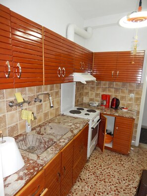 Private kitchen - Zira Holiday House (Pydna-Kolindros)