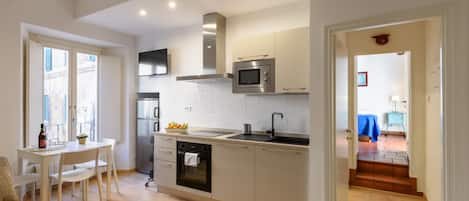 Grand Apartment with Garden | Private kitchen | Full-size fridge, microwave, oven, stovetop