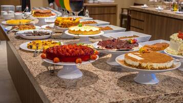 Desayuno completo incluido todos los días