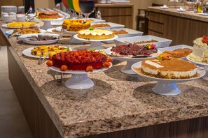 Komplett frokost er inkludert hver dag