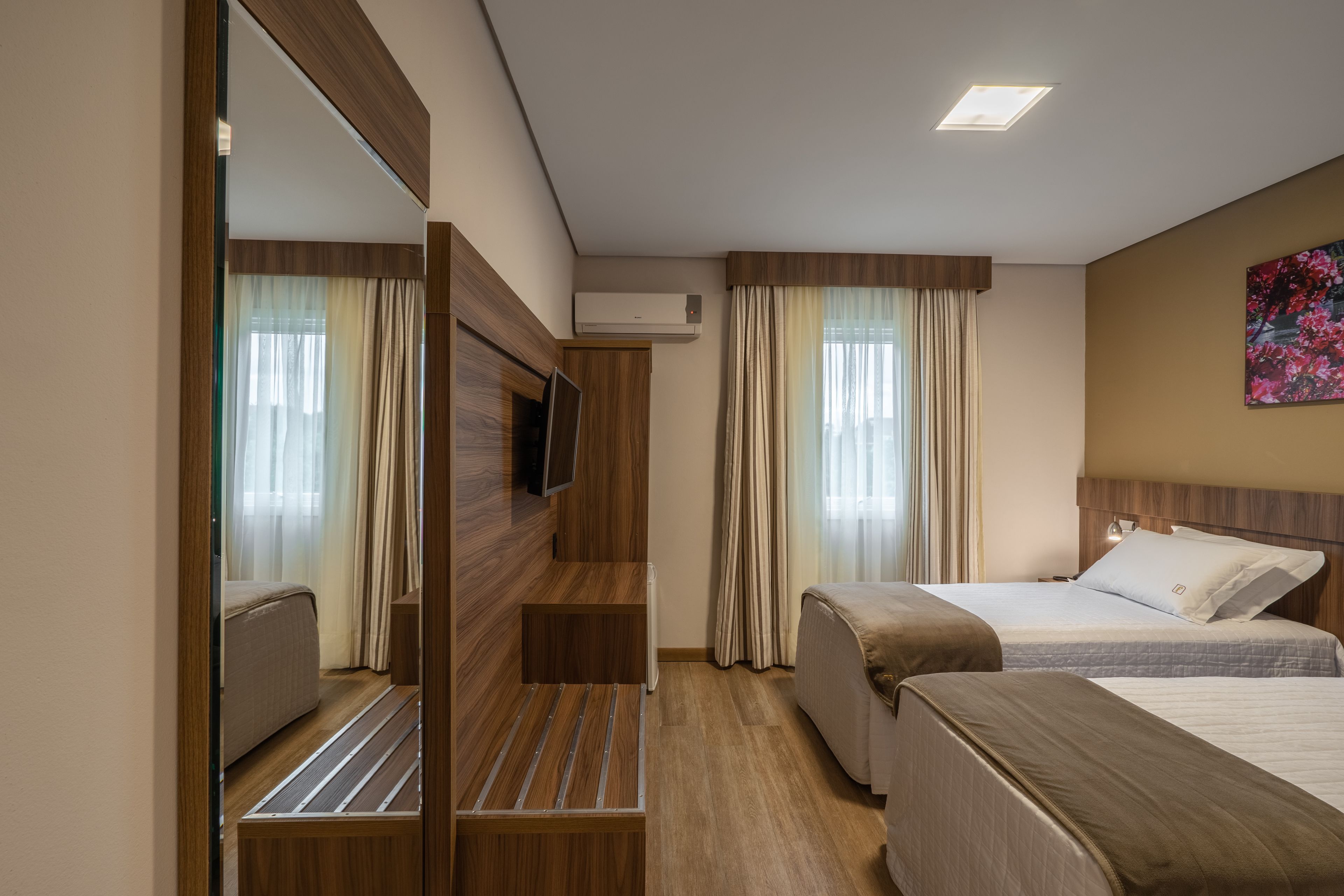 superior double room, non smoking | 1 bedroom, in-room safe, desk, soundproofing