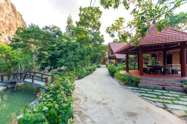 Exterior detail - Phuc Hung Homestay (Hoa Lu)