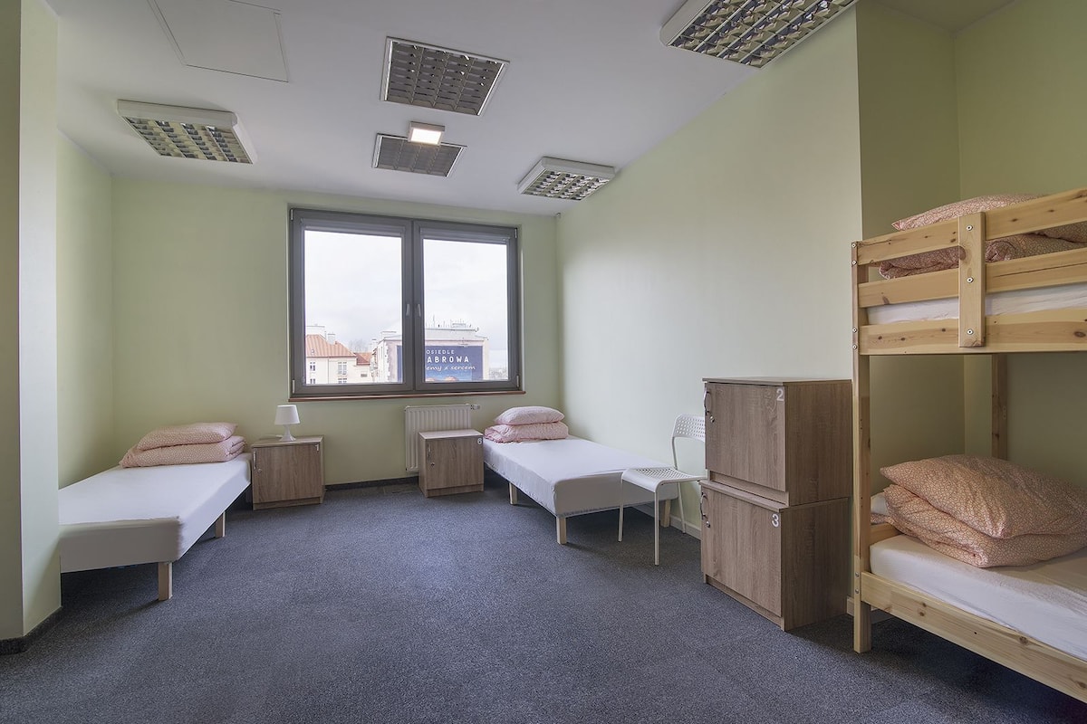 Quarto (Nr 9) | Wi-Fi de cortesia, roupa de cama