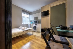 Living area - CJ6 Small Studio (London)