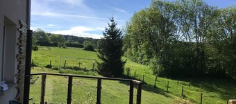 House 220m2 8/10 people, terrace overlooking the lake- 2000m2 of land