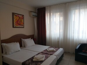 Pemandangan dari bilik