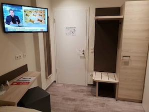 Superior-Einzelzimmer | Allergikerbettwaren, Zimmersafe, Schreibtisch, Verdunkelungsvorhänge