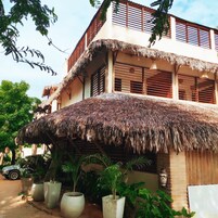 Fachada de la propiedad