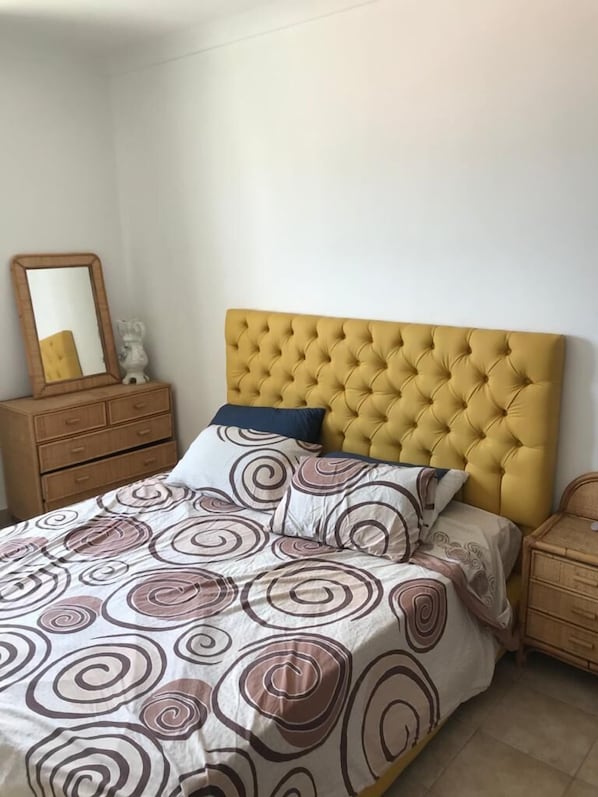 Appartement, 2 chambres, vue sur la piscine | 4 chambres, literie fournie