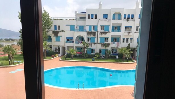 Outdoor pool - Kabila Vista Apartment (Allyene)