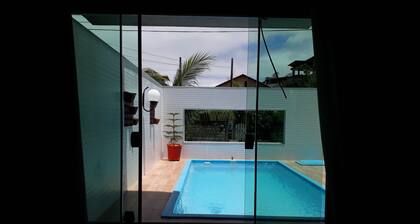 # Maison avec piscine et barbecue et excellent emplacement Ă Piuma