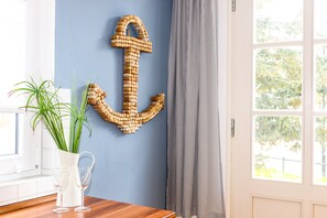 Design-Apartment, 2 Schlafzimmer (incl. 60 EUR cleaning fee) | Wohnzimmer | Flachbildfernseher