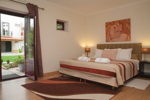 Deluxe Double or Twin Room, Non Smoking, Terrace | Individually decorated, individually furnished, desk, laptop workspace - Vila dos Castanheiros (Ferreira do Zezere)