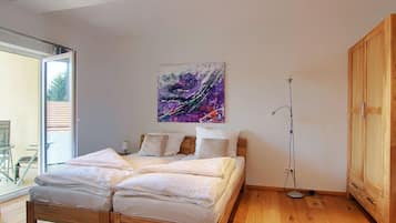 Suite | In-room safe, desk, free cots/infant beds, rollaway beds