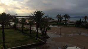 Beach/ocean view - 2 Bedroom Marsa Apartment (Allyene)
