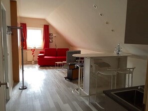 Apartment, 1 Bedroom | Living area | TV - Pension Cora (Boltenhagen)